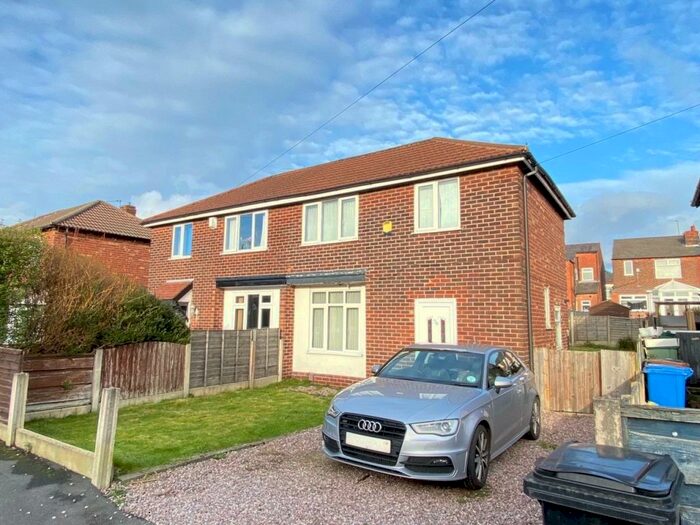 3 Bedroom Semi-Detached House To Rent In Forbes Road, Stockport, SK1
