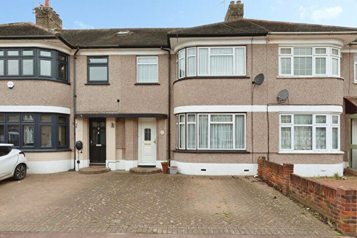 3 Bedroom Terraced House For Sale In Sheringham Drive, Barking, IG11