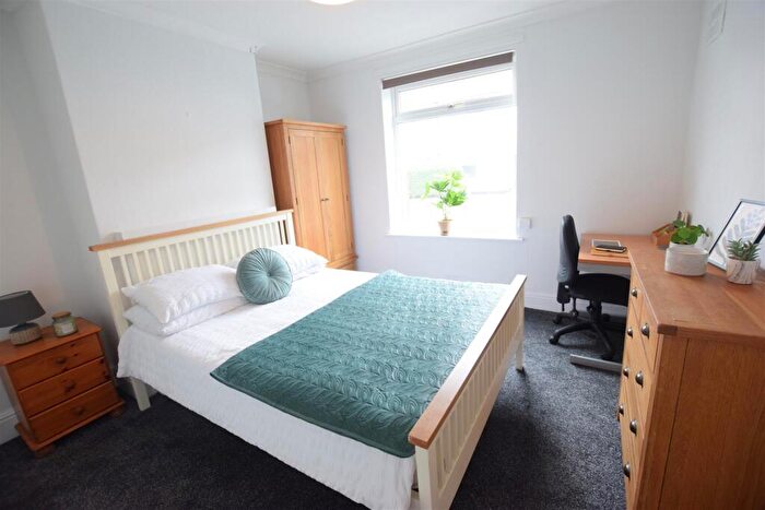 3 Bedroom Terraced House To Rent In Westcliffe Street - Student House - /, LN1