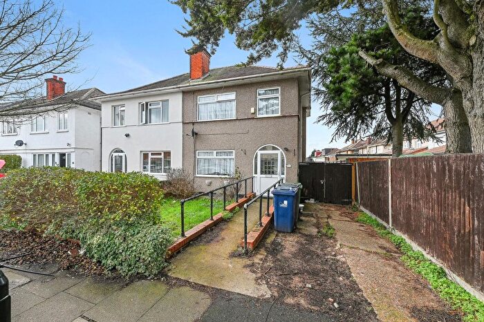 3 Bedroom Property For Sale In Bryant Road, Northolt, UB5