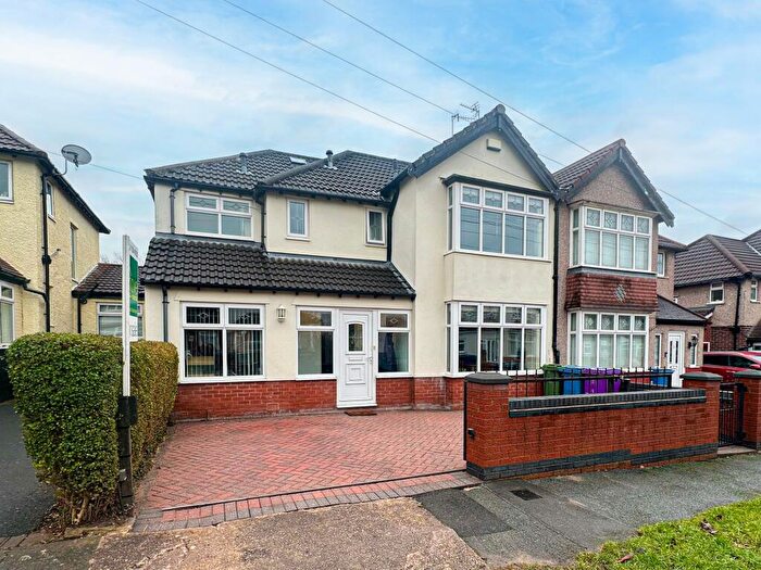 4 Bedroom Semi Detached House For Sale In Henley Road, Liverpool, L18