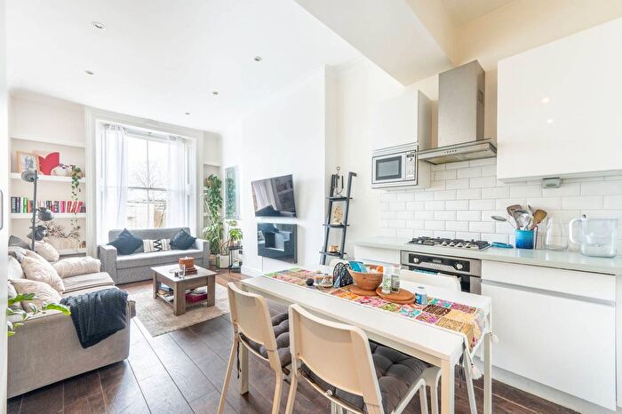 2 Bedroom Flat For Sale In Gloucester Terrace, Bayswater, London, W2