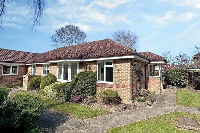 1 Bedroom Retirement Property For Sale In Allingham Court, Farncombe, GU7