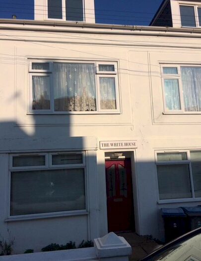 1 Bedroom Flat To Rent In Widred Road, Dover, CT17