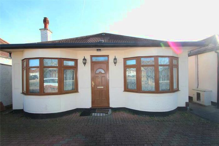 4 Bedroom Detached Bungalow To Rent In Curtis Road, Hornchurch, RM11