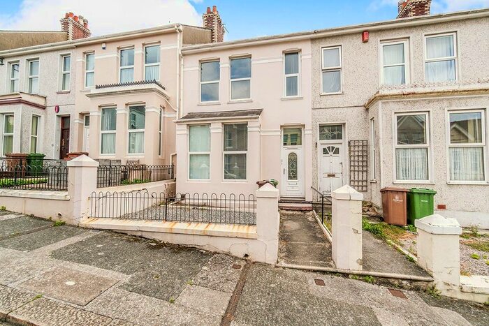 2 Bedroom Flat To Rent In Carmarthen Road, Plymouth, PL4