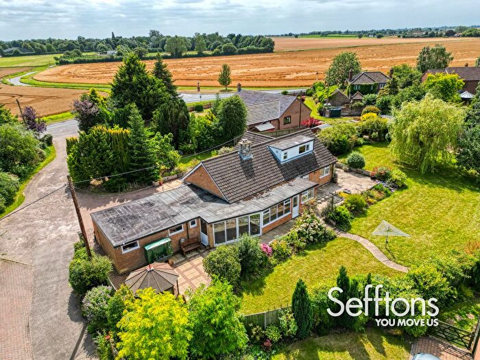 4 Bedroom Detached Bungalow For Sale In Hackford Road, Wicklewood, Wymondham, NR18