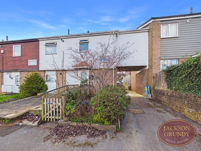 4 Bedroom Terraced House For Sale In Midfield Court, Thorplands, NN3