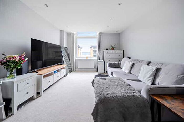 1 Bedroom Flat For Sale In Bessemer Road, Welwyn Garden City, AL7