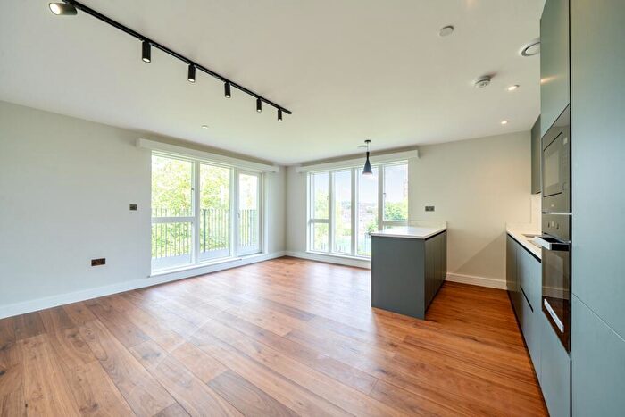 2 Bedroom Flat To Rent In Maygrove Road London, NW6
