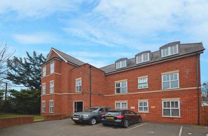 2 Bedroom Flat To Rent In Plaistow Lane Bromley, BR1