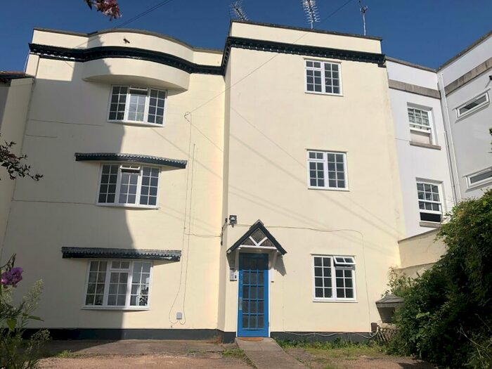 2 Bedroom Flat To Rent In Friars Walk, St Leonards, EX2