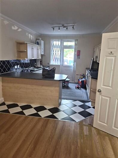2 Bedroom Flat To Rent In Hounslow, TW3