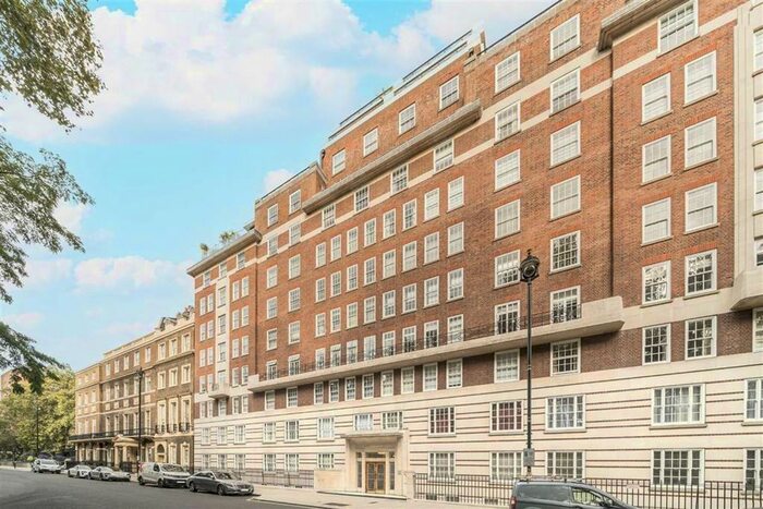 3 Bedroom Flat To Rent In Portman Square, London, W1H