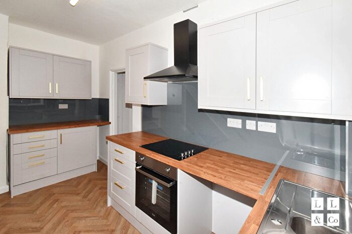 2 Bedroom Terraced House To Rent In Higher Market Street, Penryn, TR10