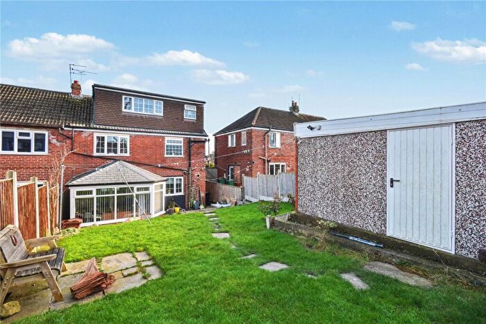 3 Bedroom Semi-Detached House For Sale In Valley Mount, Kippax, Leeds, West Yorkshire, LS25