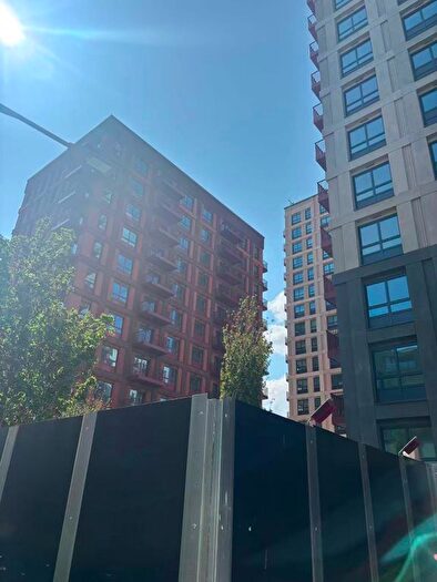 1 Bedroom Flat For Sale In Peninsula Gardens, Park View, SE10