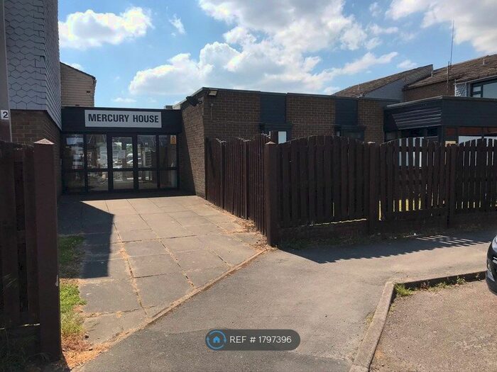 2 Bedroom Flat To Rent In Cumberland Close, Bircotes, Doncaster, DN11