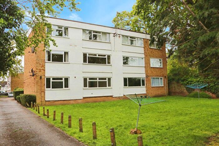 2 Bedroom Flat For Sale In Haynes Close, Langley, SL3