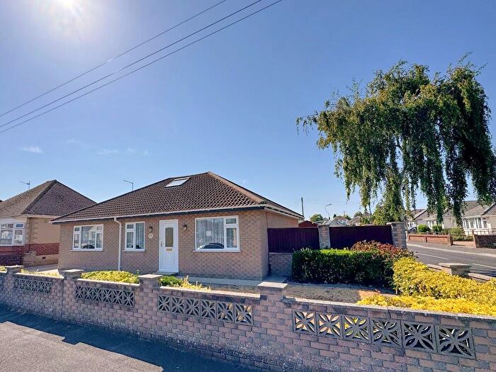 3 Bedroom Detached Bungalow For Sale In Priestley Road, Ensbury Park, Bournemouth, BH10