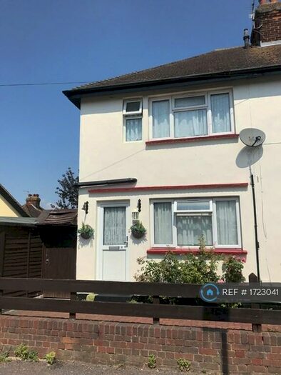 3 Bedroom Semi-Detached House To Rent In Ellis Avenue, Stevenage, SG1