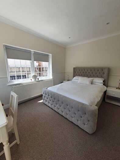 2 Bedroom Flat To Rent In Westby Road, Bournemouth, BH5