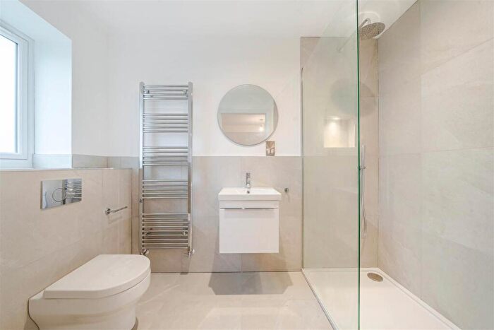 4 Bedroom Detached House For Sale In Stables Square, Barnham, PO22
