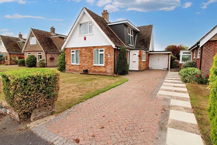 3 Bedroom Detached House For Sale In Orchard Park, Holmer Green, HP15