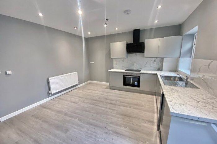 1 Bedroom Flat To Rent In The Royals, High Street, Southend-On-Sea, SS1