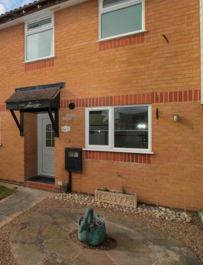 2 Bedroom Property To Rent In Cardinal Hinsley Close, Newark, NG24