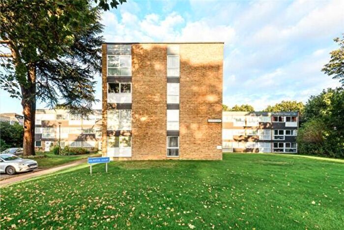 4 Bedroom Duplex To Rent In Ailantus Court, Stonegrove, Edgware, HA8