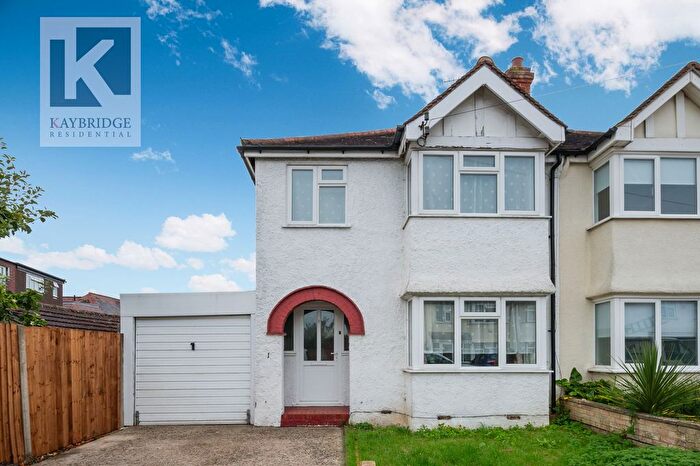 3 Bedroom Semi-Detached House To Rent In Tonfield Road, Sutton, SM3