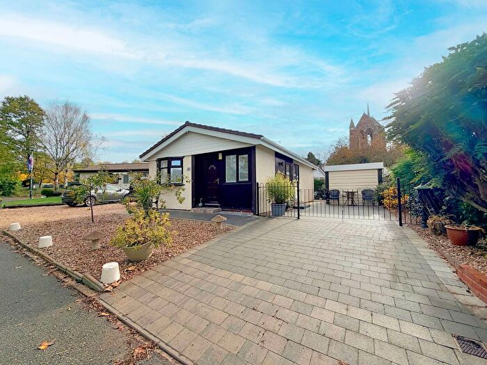 2 Bedroom Park Home For Sale In Jeal Close, St Marys Park, Wythall, B47