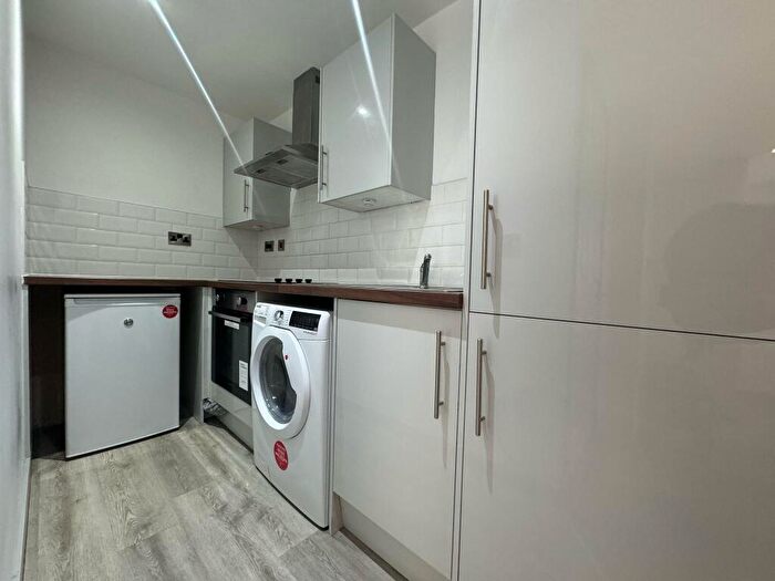 1 Bedroom Apartment To Rent In South Street, Hull, HU1