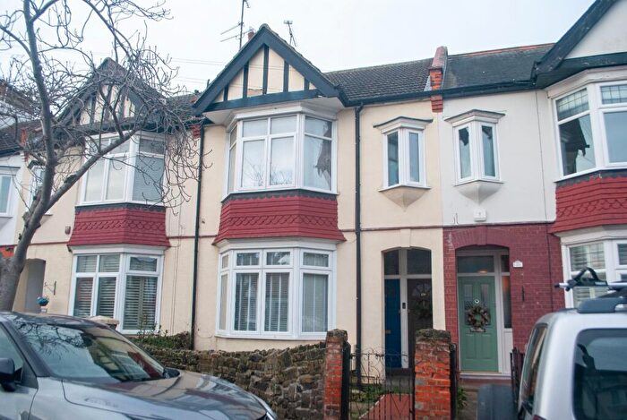 1 Bedroom Flat To Rent In Rockleigh Avenue, Leigh-on-Sea, SS9
