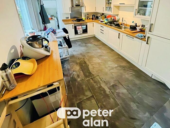 3 Bedroom Property To Rent In Tewkesbury Street, Cardiff, CF24