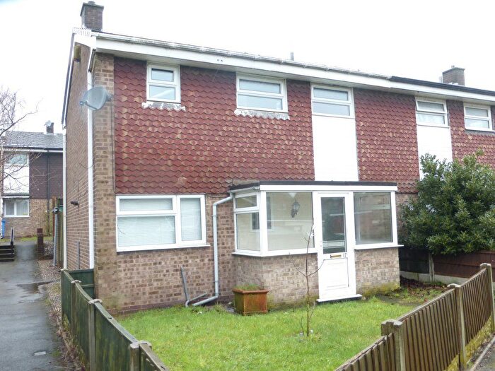 3 Bedroom Semi-Detached House To Rent In Thorney Court, Mansfield, NG18
