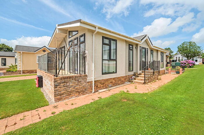 2 Bedroom Park Home For Sale In Dolbeare Court, Landrake, Saltash, Cornwall, PL12