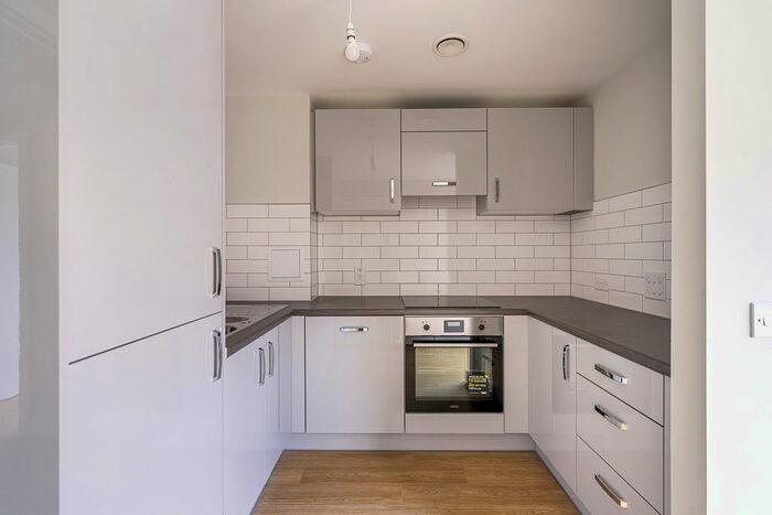 2 Bedroom Flat To Rent In Bartholomew Street, Newbury, RG14