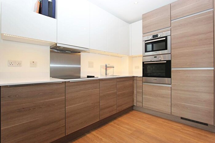 2 Bedroom Apartment To Rent In Seafarer Way, London, Greater London, SE16