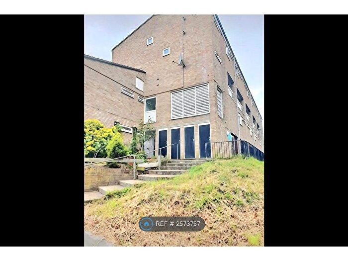 2 Bedroom Flat To Rent In Sandway Road, Orpington, BR5