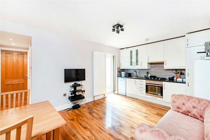 2 Bedroom Apartment To Rent In Casella Road, London, SE14
