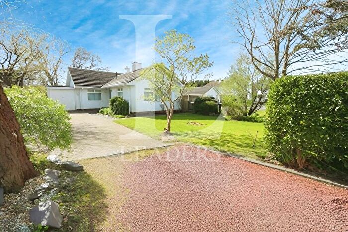 3 Bedroom Bungalow For Sale In Warren Close, Hayling Island, Hampshire, PO11