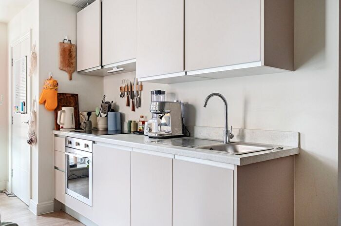 1 Bedroom Flat For Sale In Decourcy House, Upper York Street, Bristol, BS2
