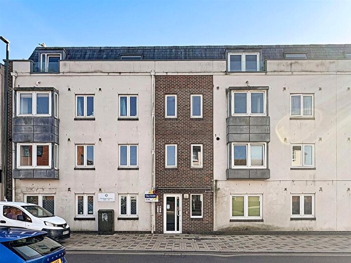 2 Bedroom Flat For Sale In Terminus Road, Littlehampton, BN17