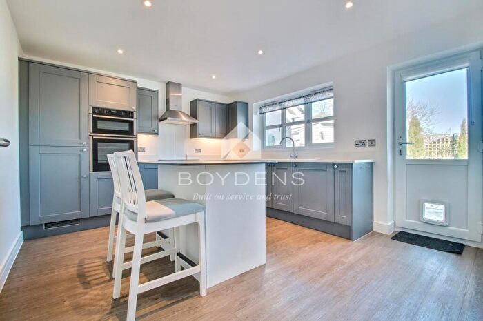 2 Bedroom Bungalow For Sale In Greys Farm Close, Kirby-Le-Soken, CO13
