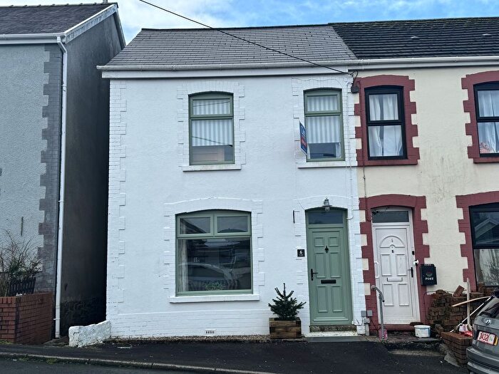 3 Bedroom Semi-Detached House For Sale In Jones Terrace, Glanamman, Ammanford, Carmarthenshire., SA18