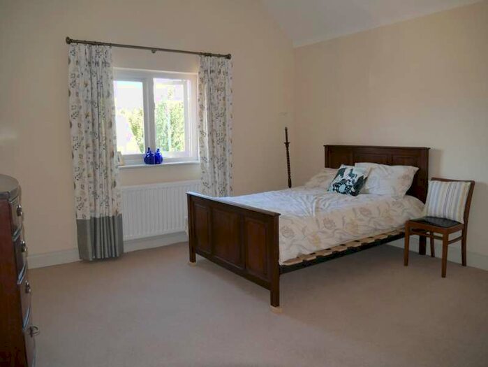 5 Bedroom Property To Rent In Bolton Lane Hose, LE14