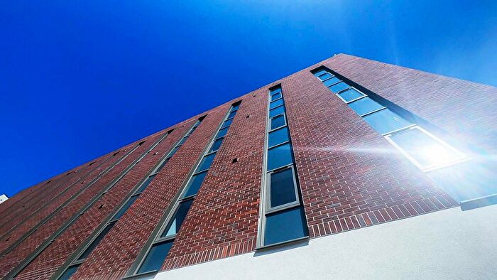 1 Bedroom Flat For Sale In Sky Gardens, Liverpool, L22