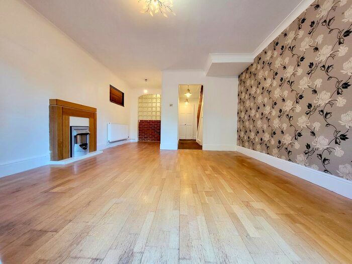 3 Bedroom Terraced House To Rent In Winifred Road, Erith, Kent, DA8